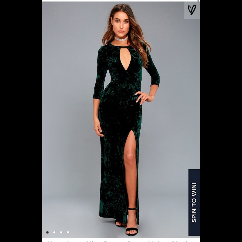 Lulu’s Keep Love Alive Forest Green Velvet Maxi